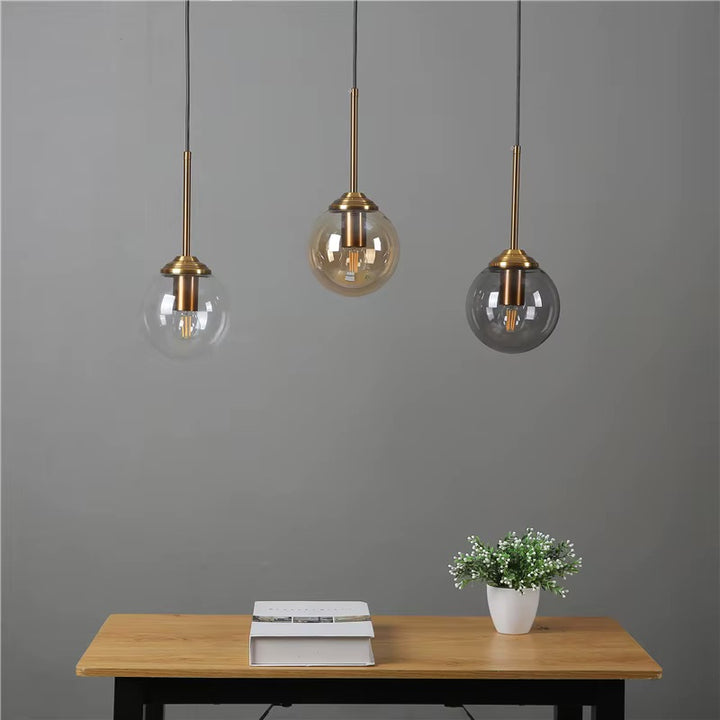 Nowoczesna Lampa Wisząca z Szklaną Kulą