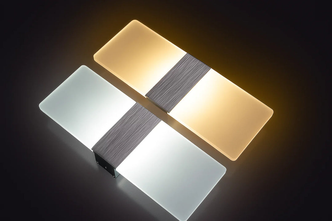 Nowoczesna lampa ścienna LED z matowym wykończeniem